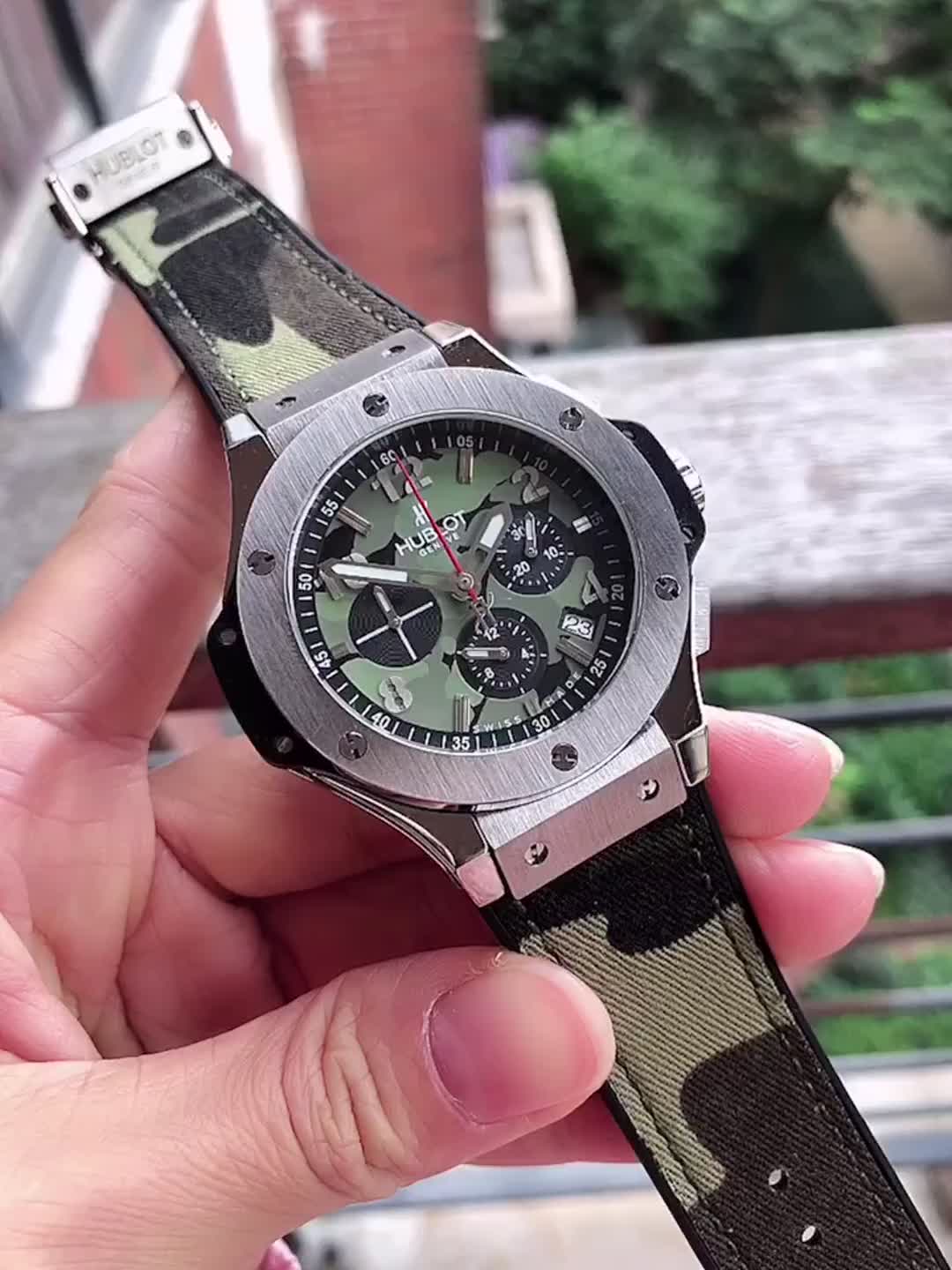 BIG BANG UNICO ALL BLACK GREEN silver rim