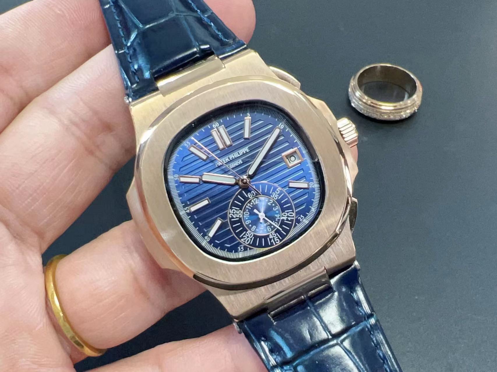 Pre-Owned Patek Philippe Nautilus 5980/1AR-001 dia blue blue leather strap