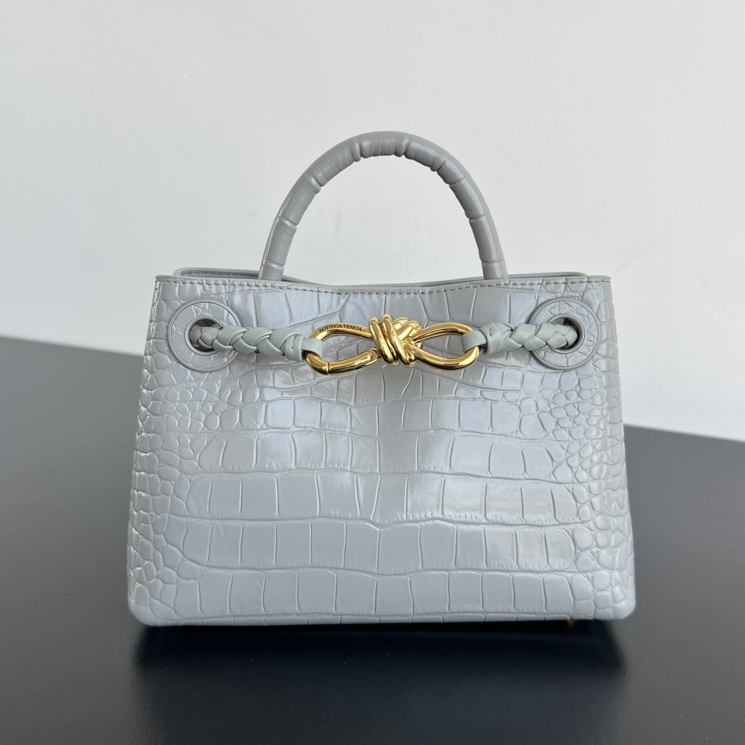 Bottega Veneta BURGUNDY ‘Andiamo Mini’ Shoulder Bag
