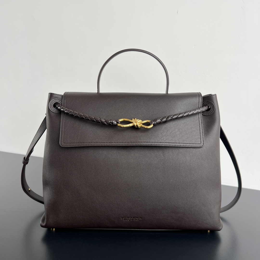 Bottega Veneta Ciao Ciao Large Leather Tote – Brown