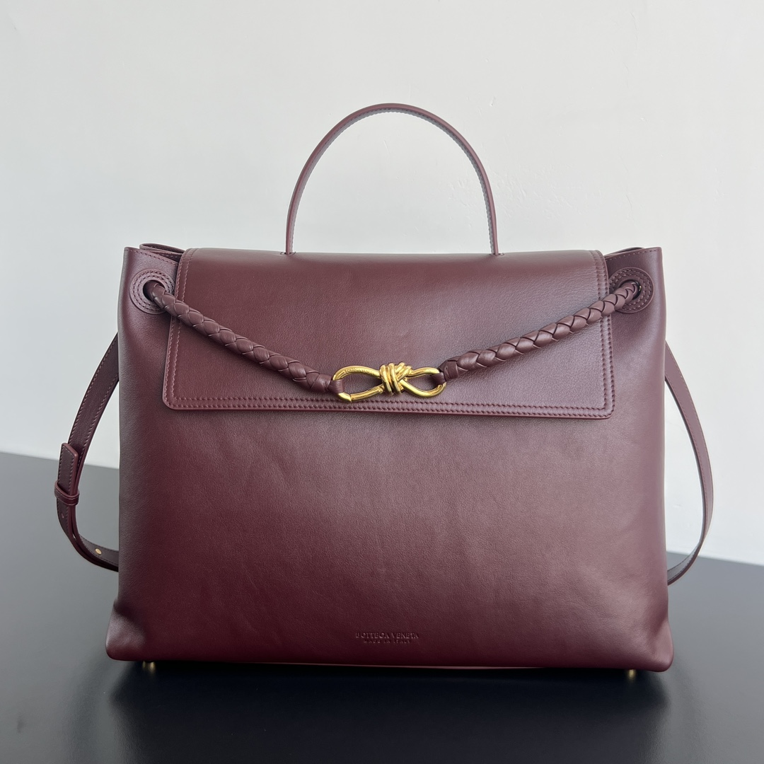 Bottega Veneta® Women’s Ciao Ciao in Barolo red