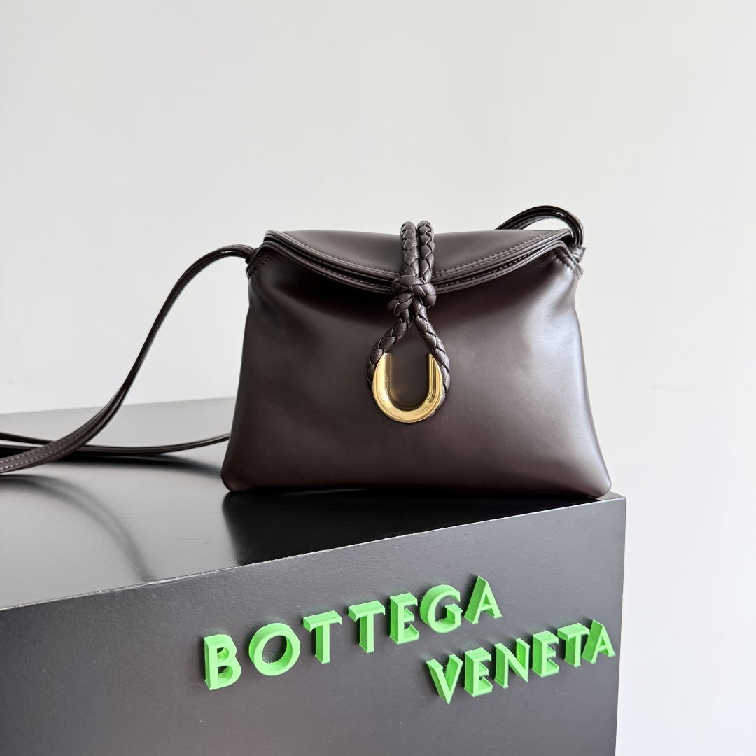 BOTTEGA VENETA Liberta mini intrecciato leather shoulder bag