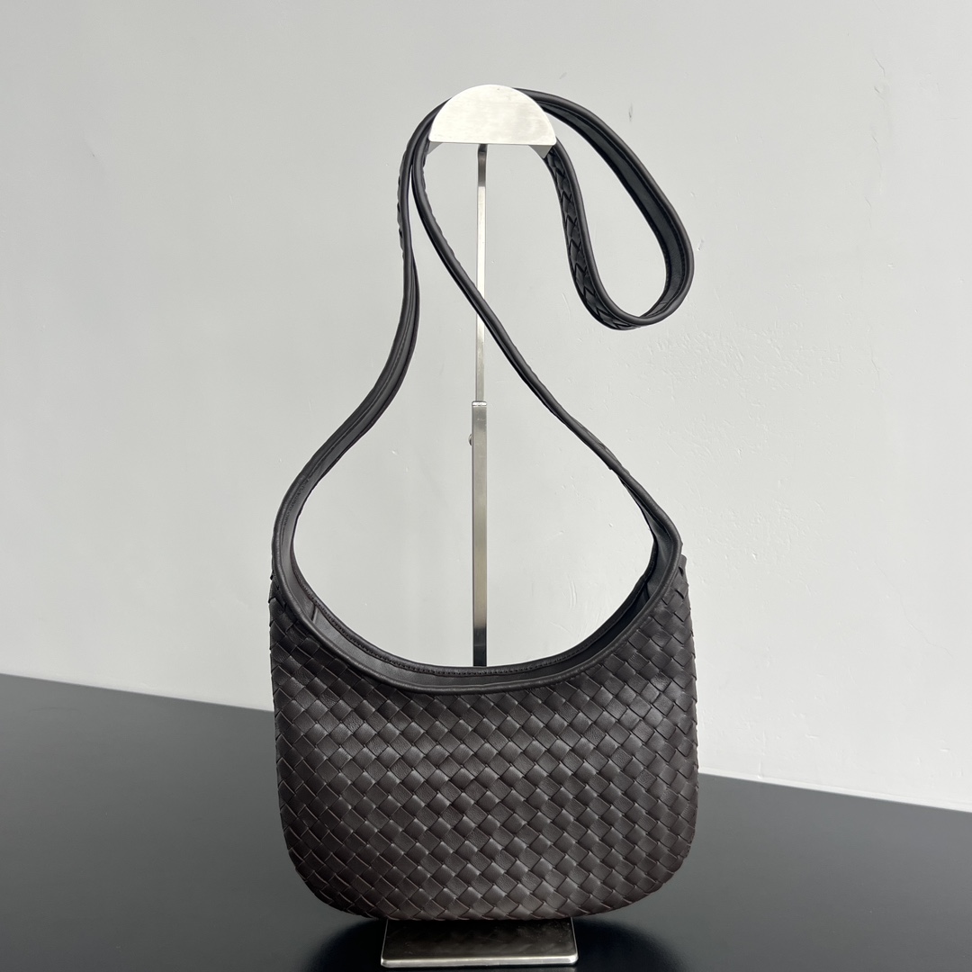Bottega Veneta® Men’s Small Veneto in Fondant