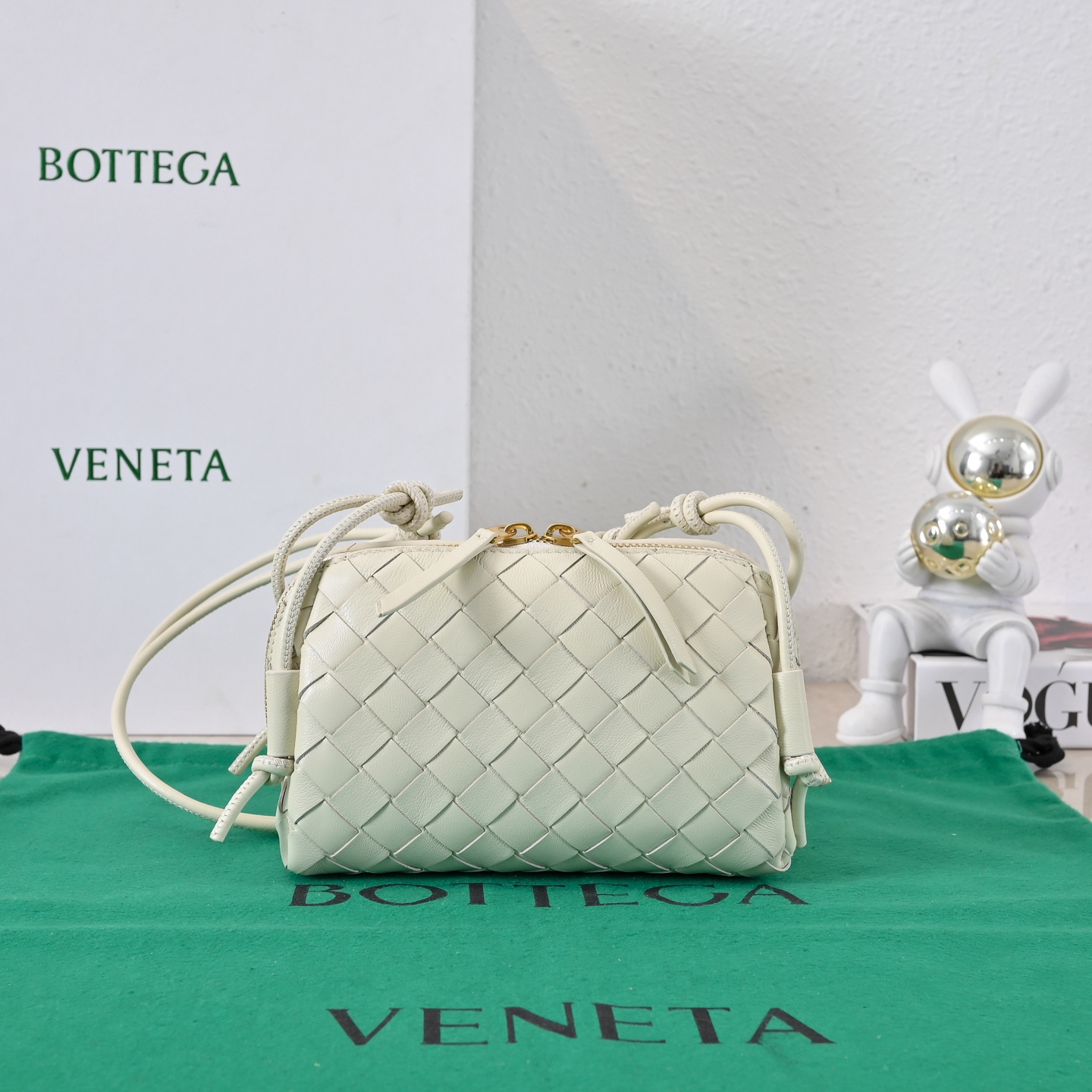 BOTTEGA VENETA Concert Pouch intrecciato leather