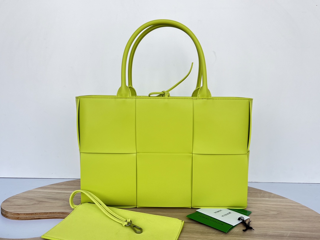 Bottega Veneta Small Arco Tote – Yellow Totes, Handbags –
