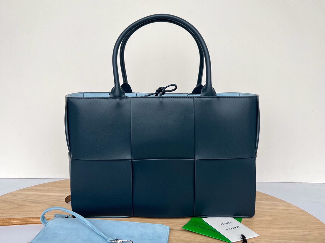 Bottega Veneta Small Arco Woven Leather Tote In Deep
