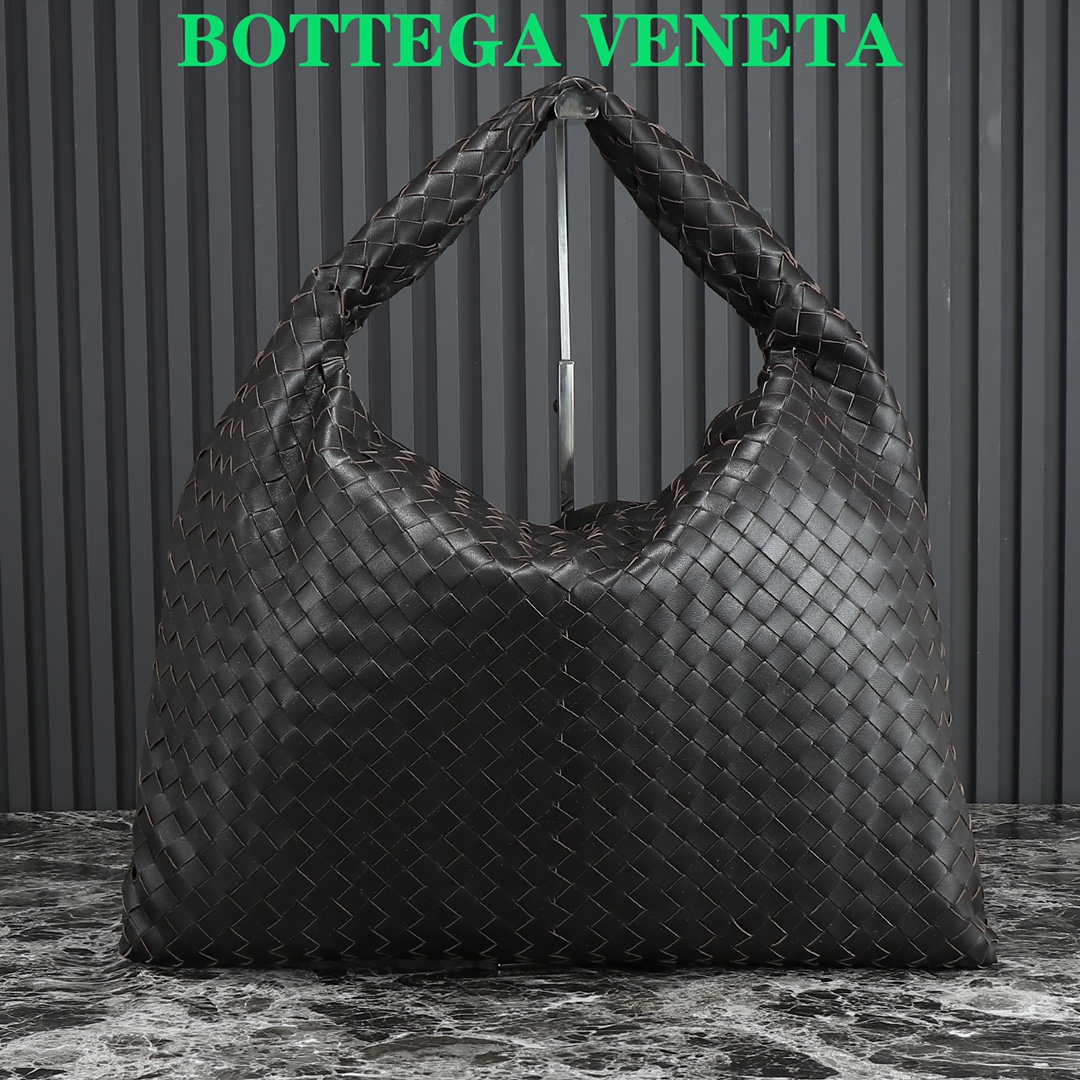 Bottega Veneta Large Hop Shoulder Bag -Black