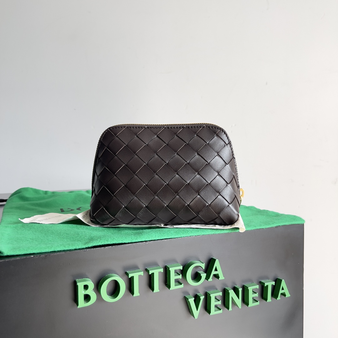 Bottega Veneta Bottega Veneta Woven Leather Pouch in Black