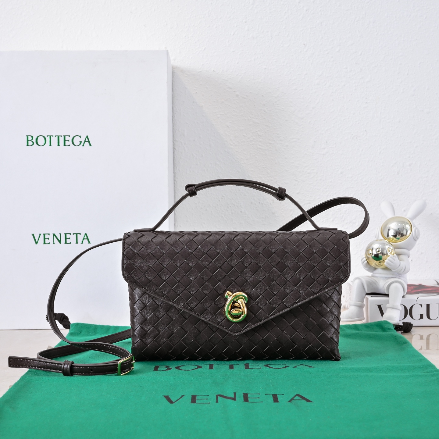 Bottega Veneta Knot Lock Leather Crossbody Bag in Black