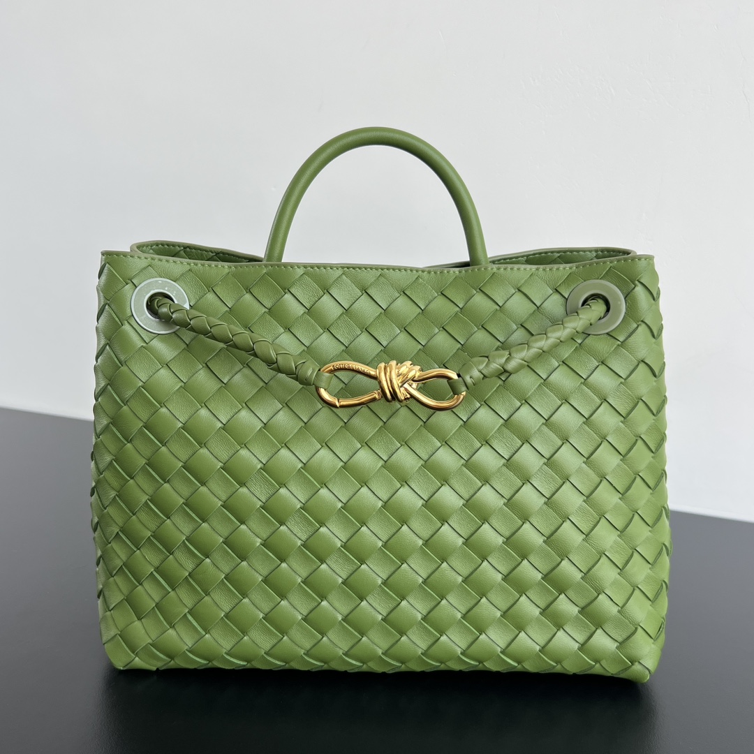 Bottega Veneta Matcha Small Andiamo Tote