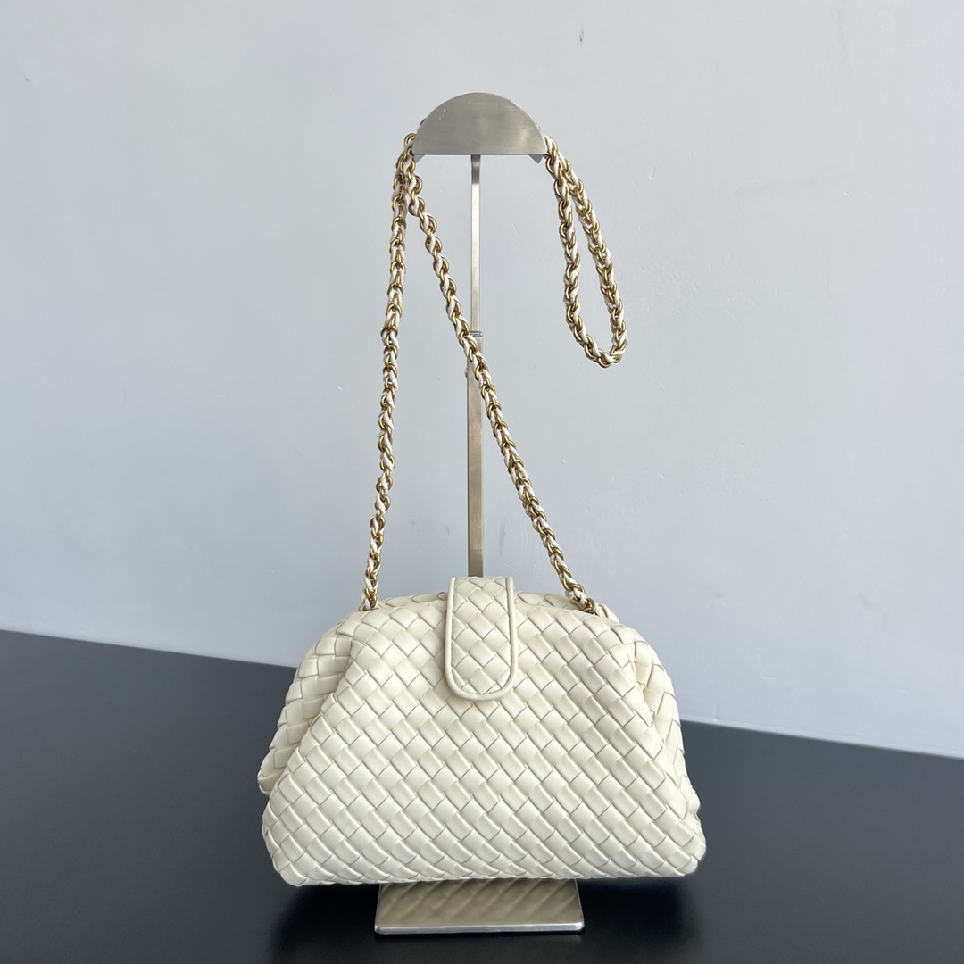 Bottega Veneta Intrecciato The Lauren Teen – Neutrals Shoulder white