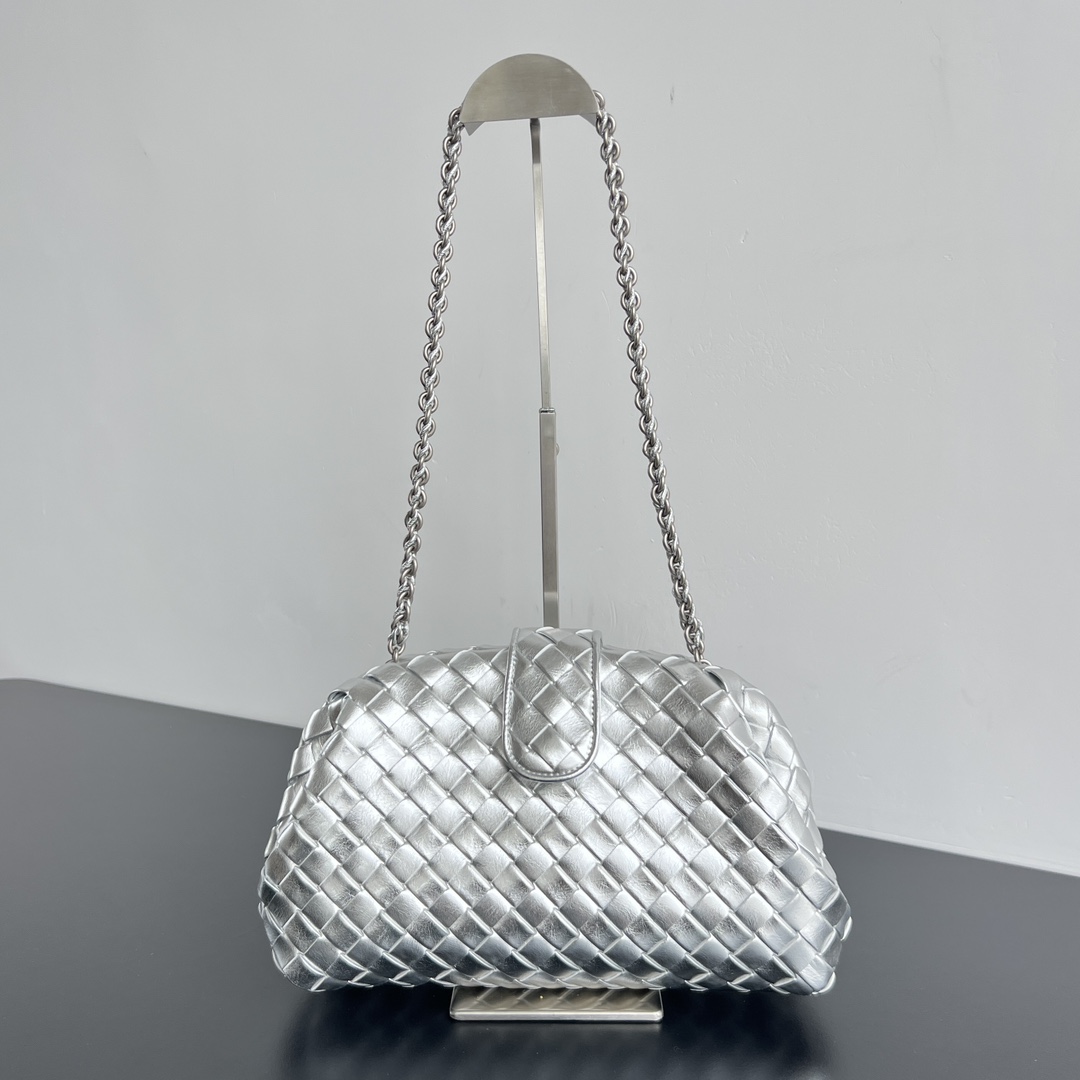 Bottega Veneta Small Leather Lauren 1980 Clutch Bag |