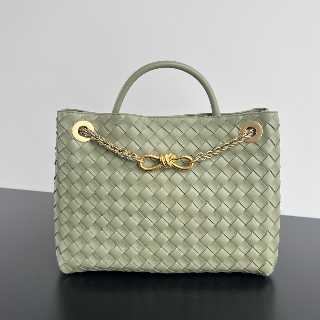 Bottega Veneta Andiamo Medium Shoulder Bag green