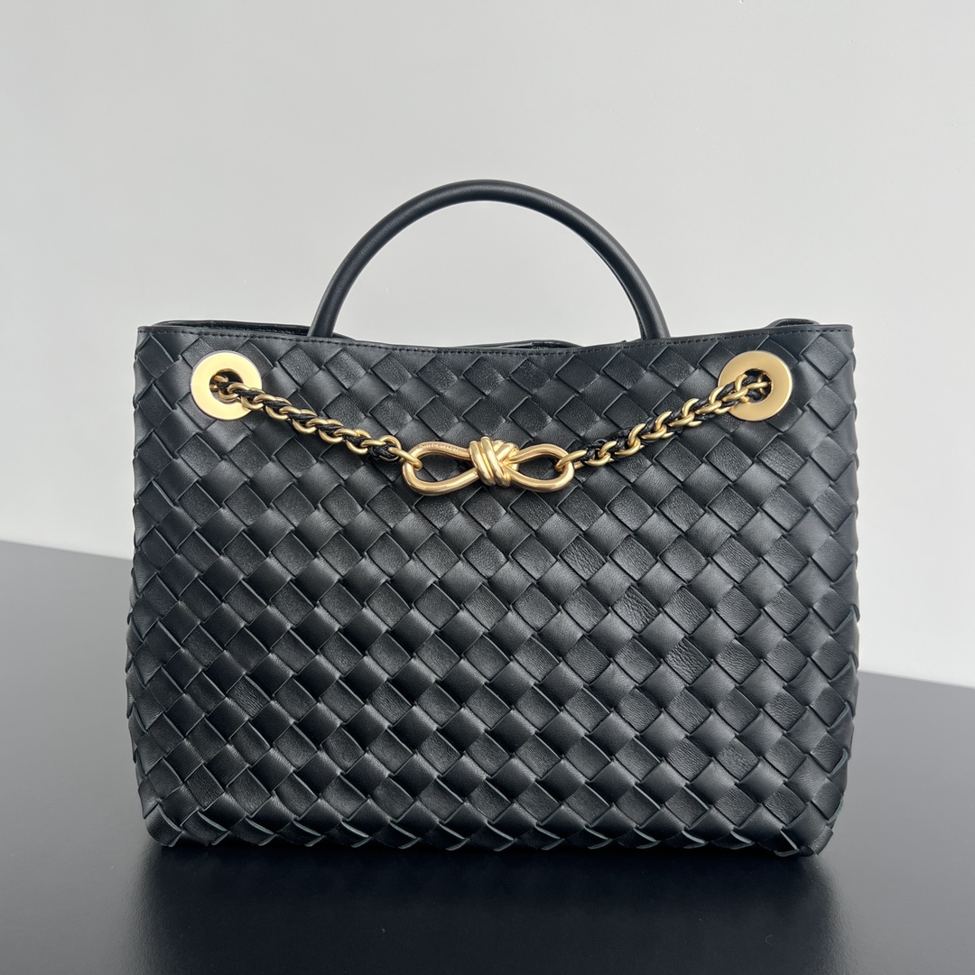 Bottega Veneta Small Andiamo Chain Leather Shoulder Bag