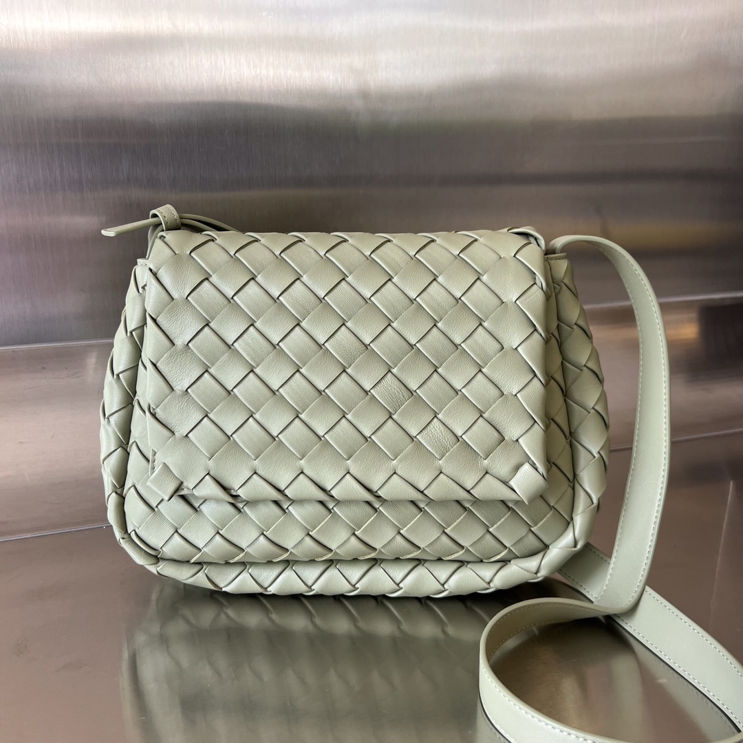 Bottega Veneta Khaki Small Loop Messenger Bag In Green |