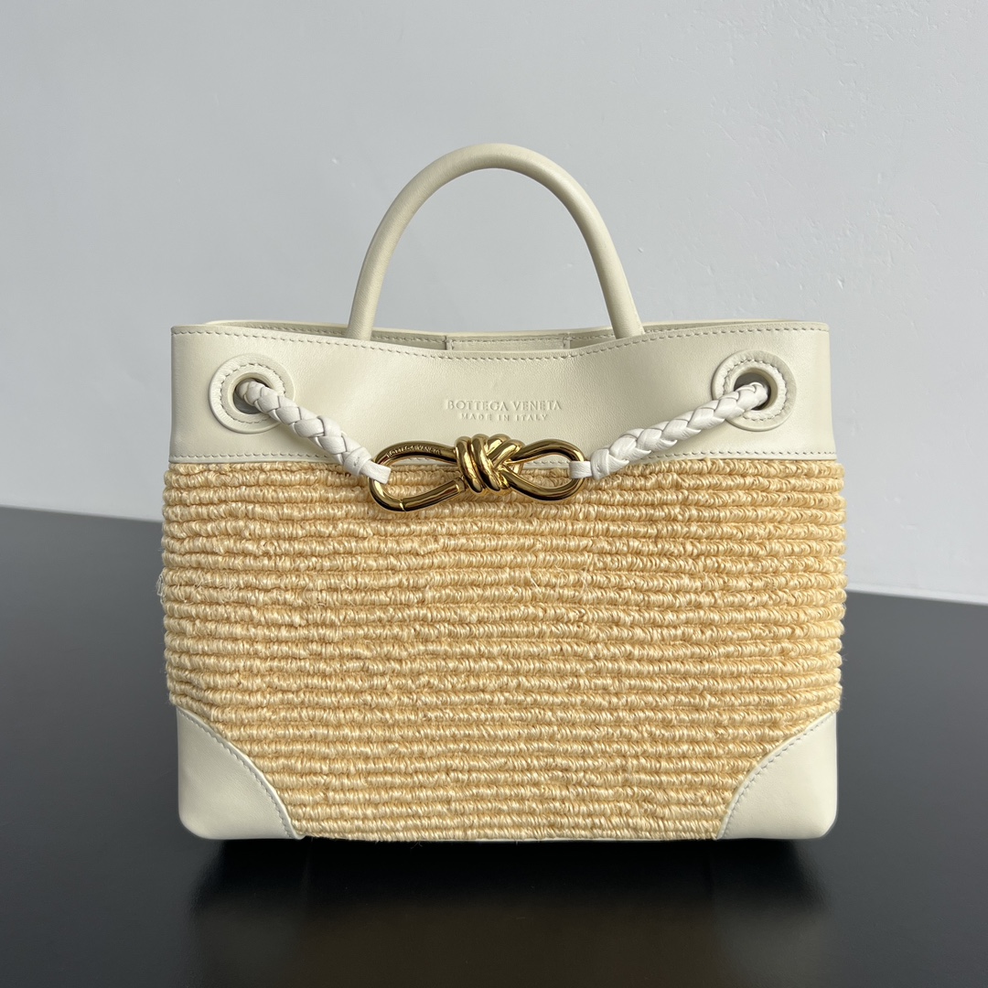 Bottega Veneta Raffia Andiamo Top Handle Bag |