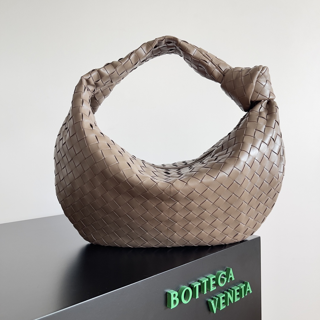 Bottega Veneta Jodie Teen Intrecciato Napa Shoulder Bag | bergdorfgoodman |