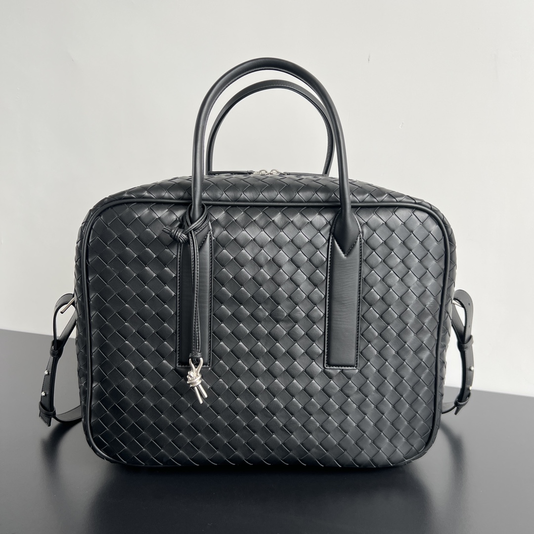 Bottega Veneta Men’s Getaway Intrecciato Large Briefcase |