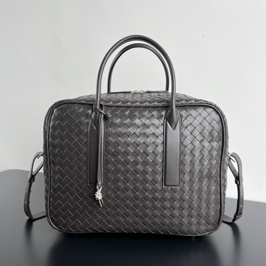 Bottega Veneta Men’s Getaway Intrecciato Large Briefcase |