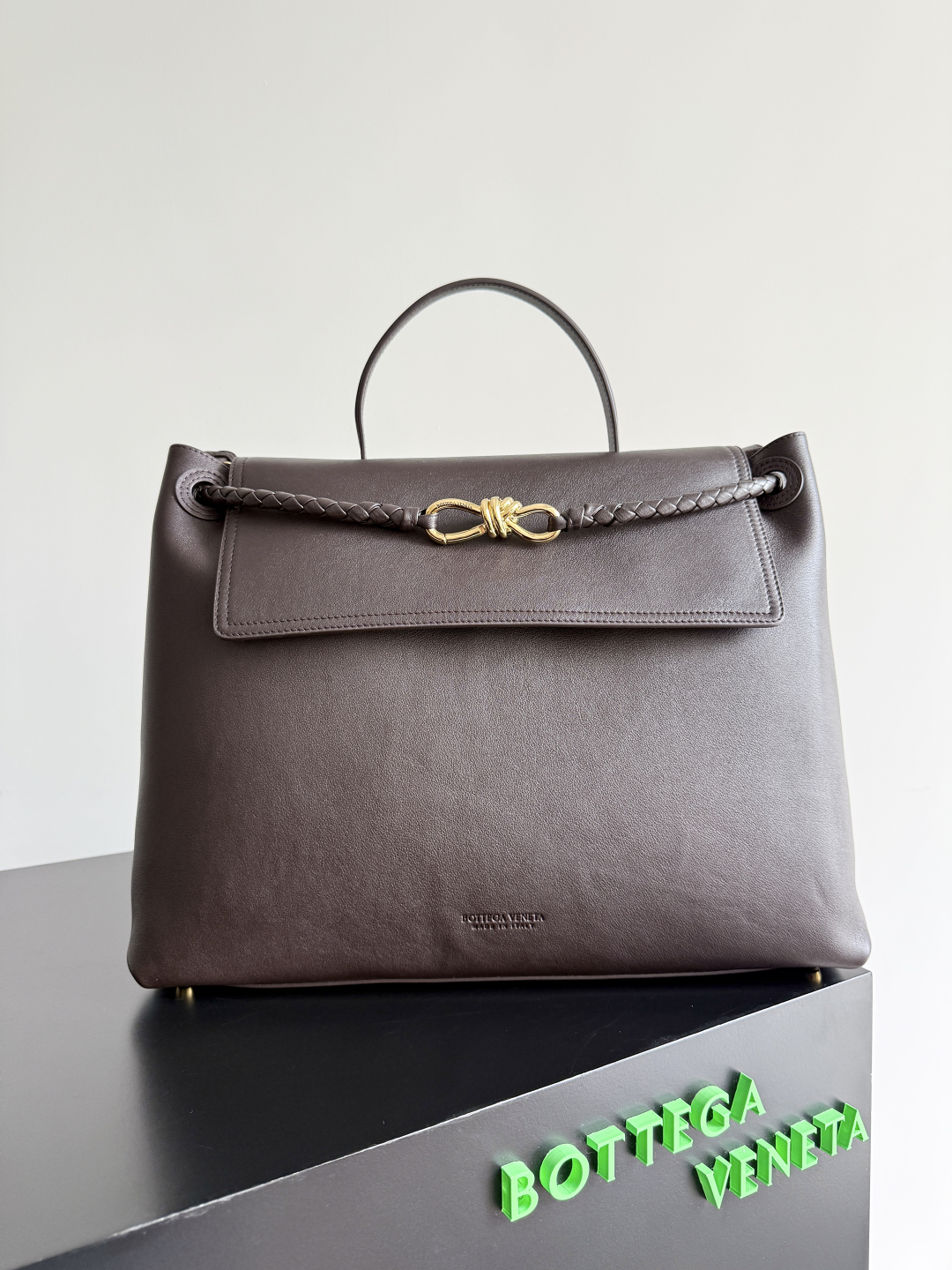 Bottega Veneta Ciao Ciao Large Leather Tote – Brown