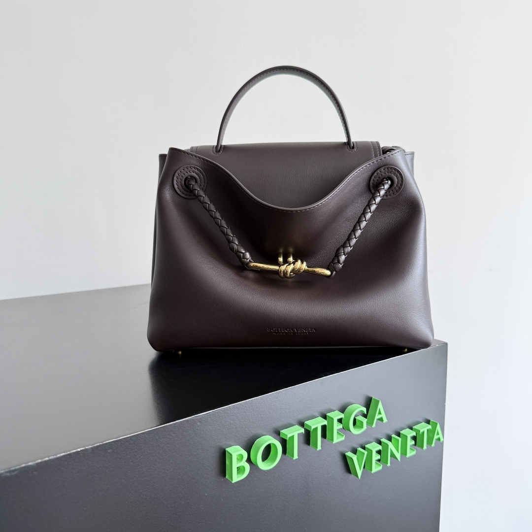 Bottega Veneta Ciao Ciao Knot Detail Leather Top Handle Bag