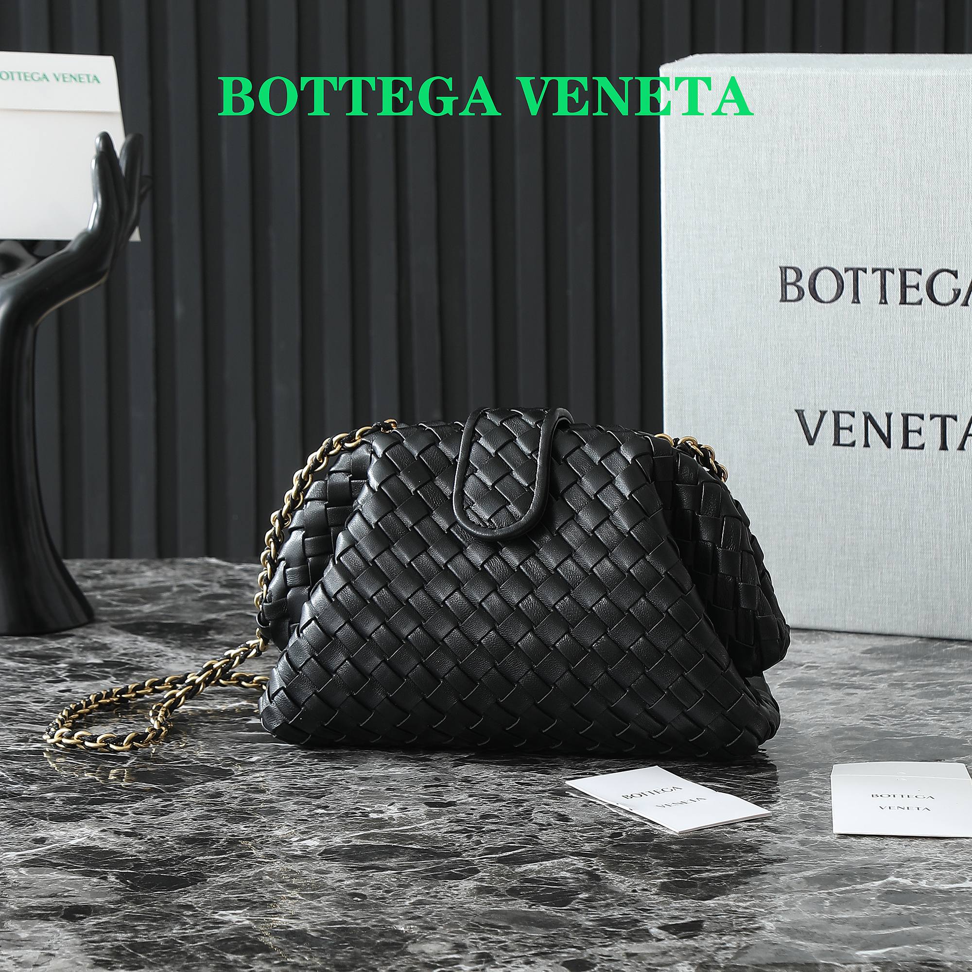 Bottega Veneta Leather The Lauren 1980 Pouch – Burgundy