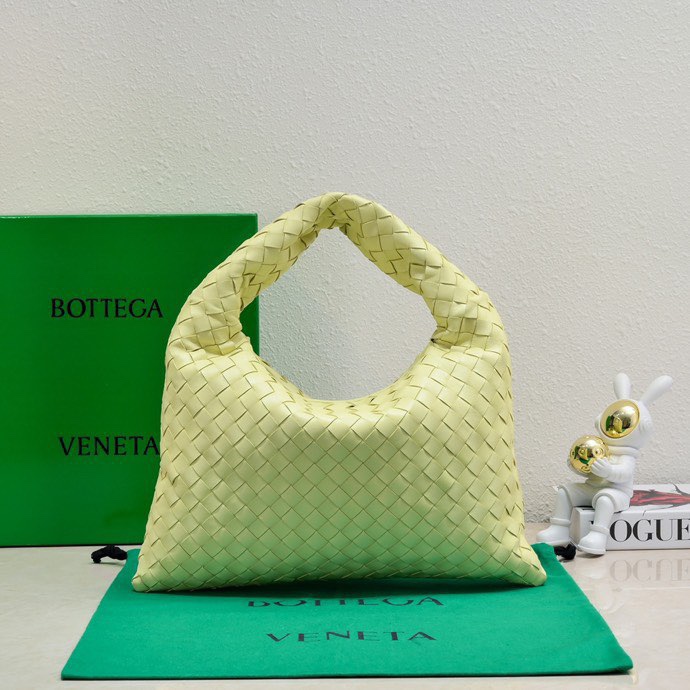 Bottega Veneta Leather Jodie Small – Green Handle Bags,