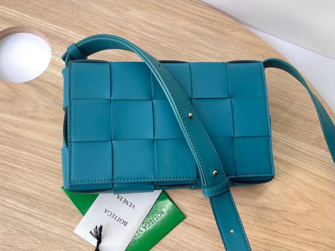 Bottega Veneta Cassette – Blue Crossbody Bags, Handbags