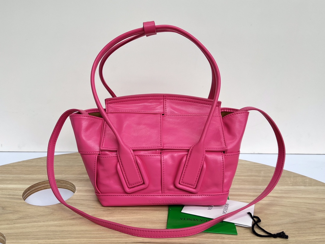 Bottega Veneta Maxi-Intrecciato Mini Arco Handle Bag – Pink