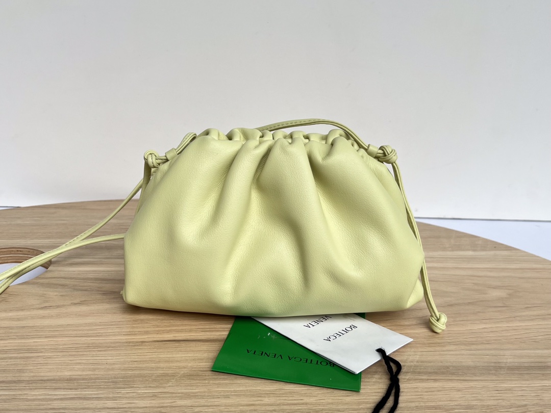 Bottega Veneta Pre-Owned Mini Pouch Clutch Bag | Green