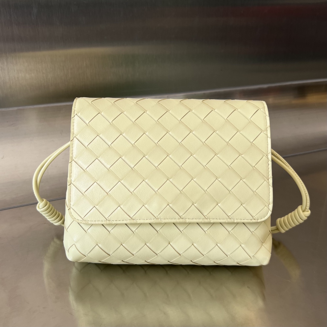 Bottega Veneta Intrecciato Mini Shoulder Bag In Yellow