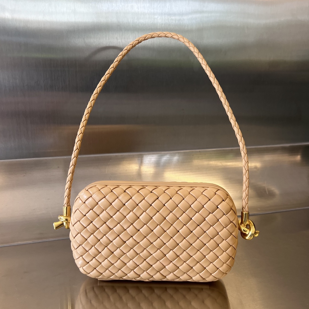 BOTTEGA VENETA Calfskin Intrecciato Knot On Strap Camel