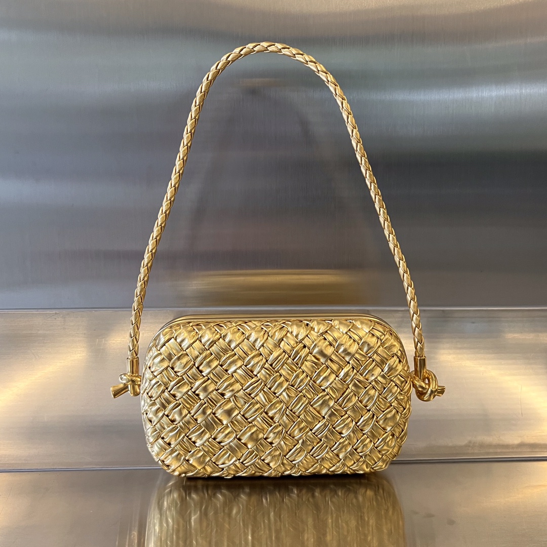 Bottega Veneta Knot on Strap – Gold Handle Bags, Handbags – BOT208734