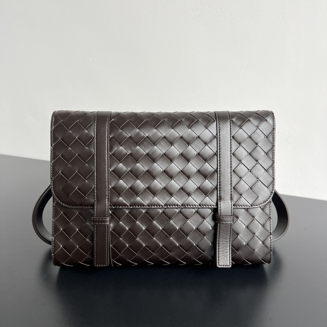 Bottega Veneta Shoulder bag for Men SS25 brown
