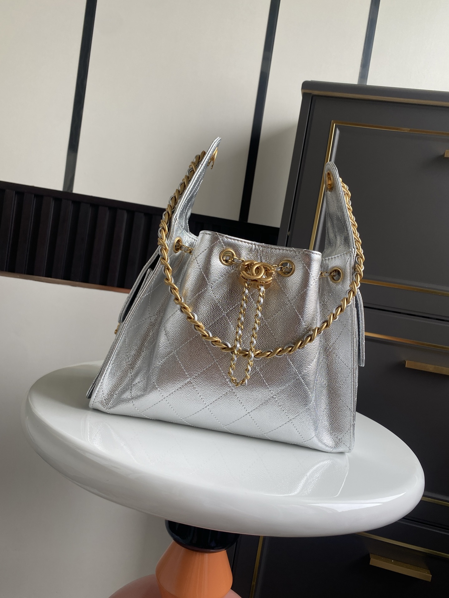 CHANEL Metallic Caviar Quilted Small Chanel 25 Hobo Silver 1639179