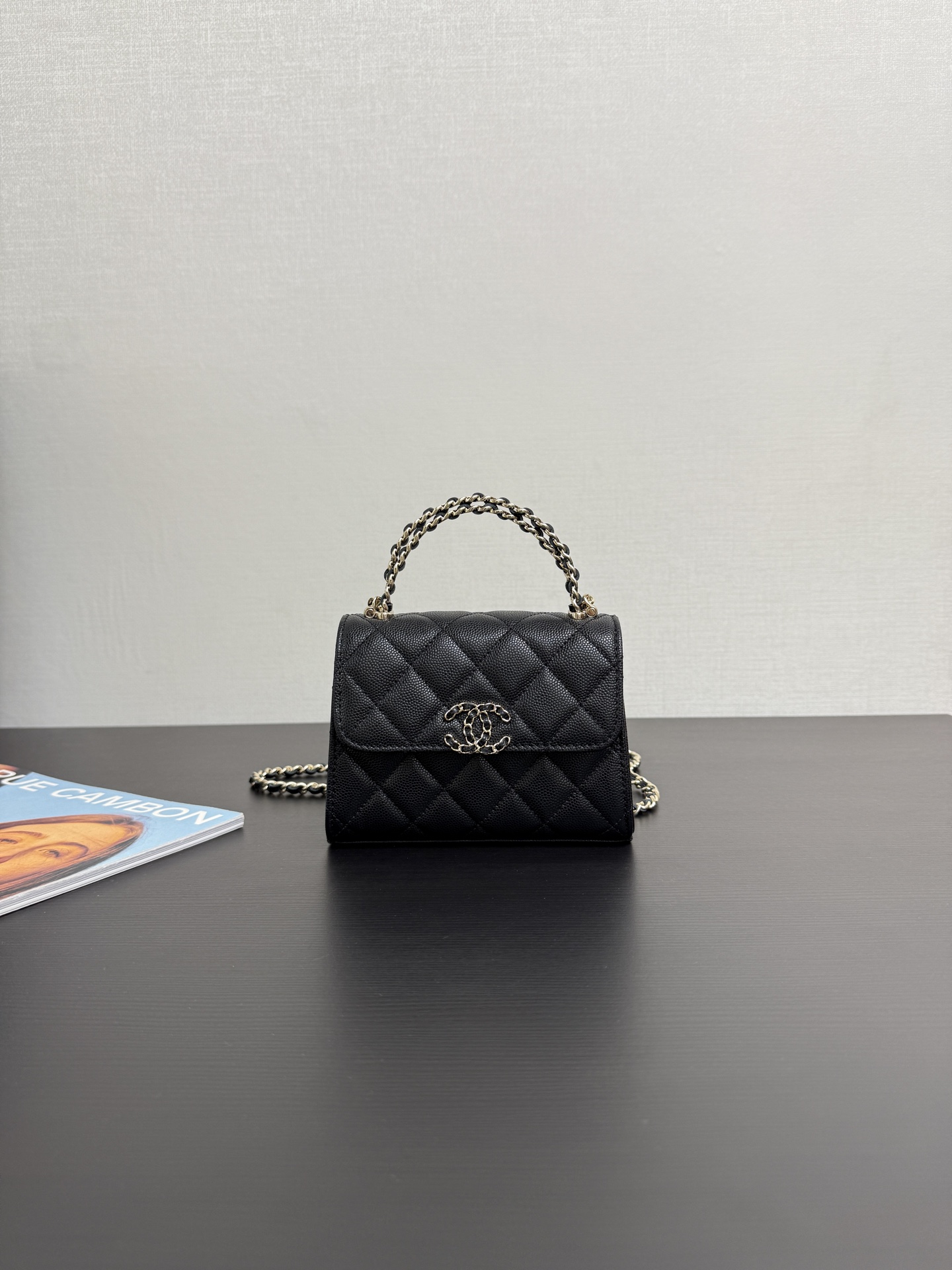 Chanel Clutch with Chain Grained Shiny Calfskin & Gold Black