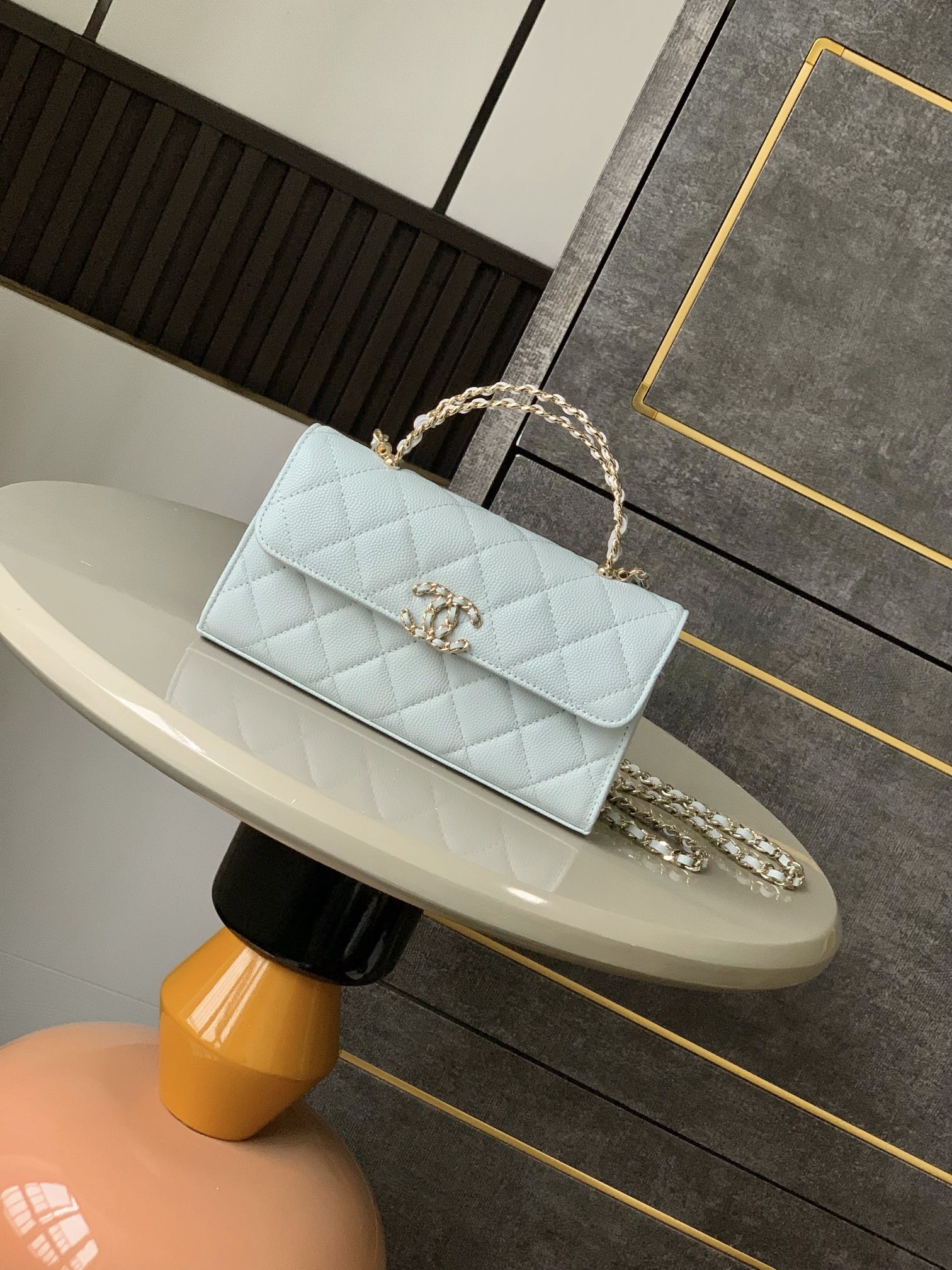 Chanel Flap phone holder with chain – Grained shiny calfskin & gold