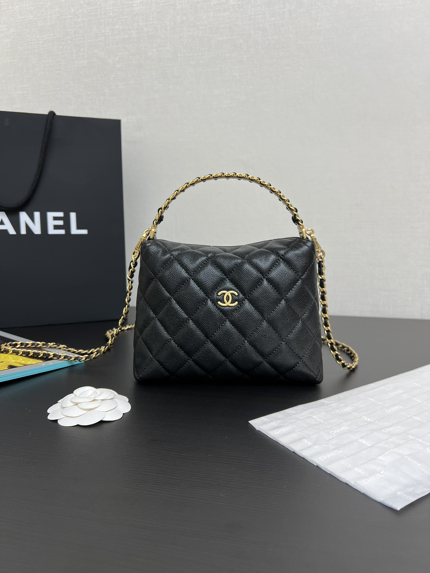 CHANEL 25 Medium Handbag   Shiny Crumpled Calfskin, Gold-Tone & Ruthenium-Finish Metal  Black