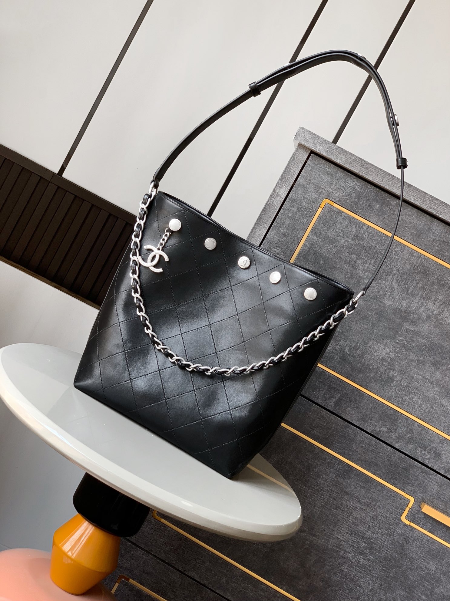 Chanel Travel set – Cashmere, wool & silk, black & ecru