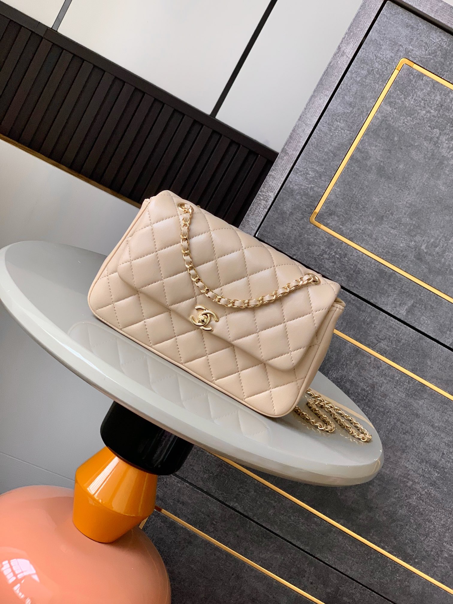 CHANEL TRENDY SHOULDER BAG IN QUILTED LAMBSKIN Lo