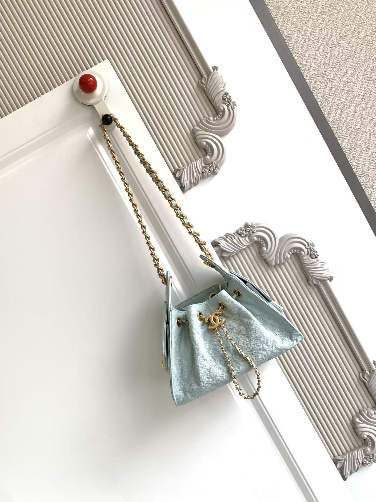 Pre-owned Chanel Small 25 Hobo Bag Light Blue Caviar