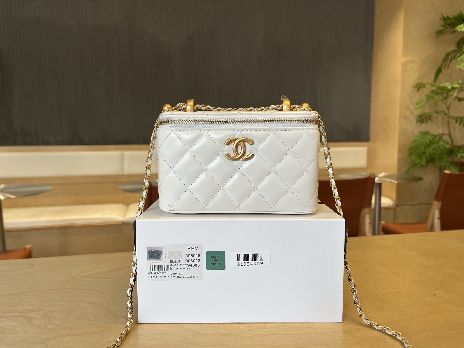 NEW CHANEL BAGS AP3651 GP SHOULDER BAG white