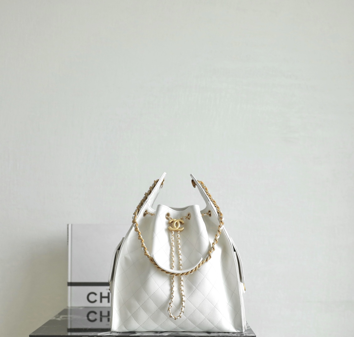 Chanel Chanel 25 medium handbag, Grained calfskin & gold-tone
