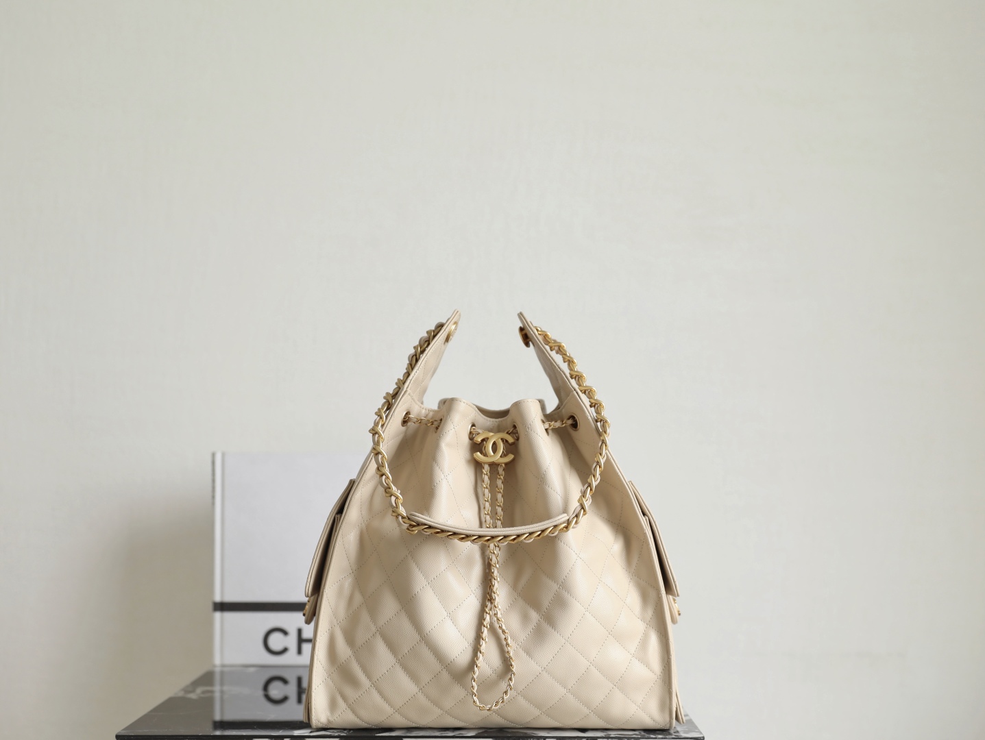 CHANEL Caviar Quilted Small Chanel 25 Handbag White pink