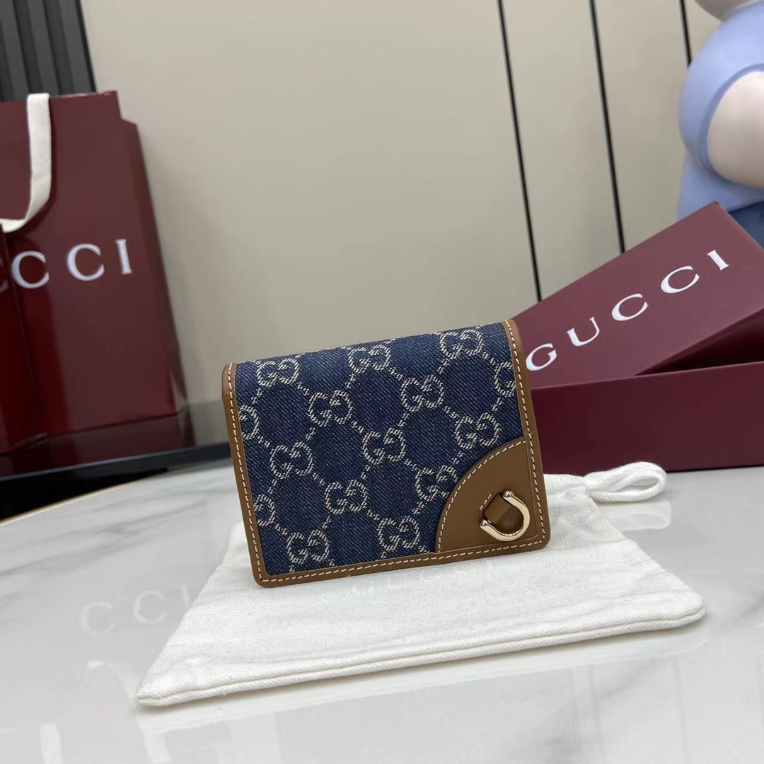 Gucci GG Emblem Wallet 820692 10251 139207516 | eBay