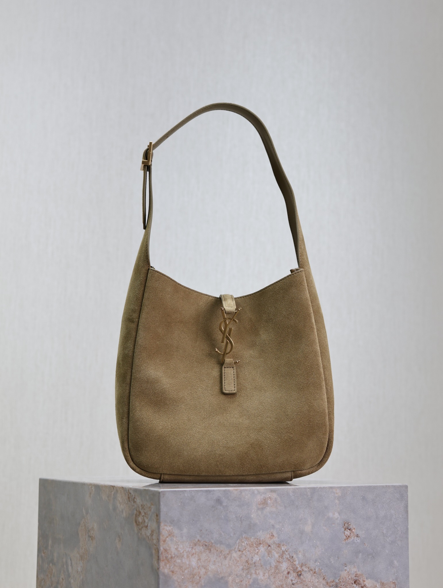SAINT LAURENT Le 5 à 7 Supple Large Suede Hobo Bag