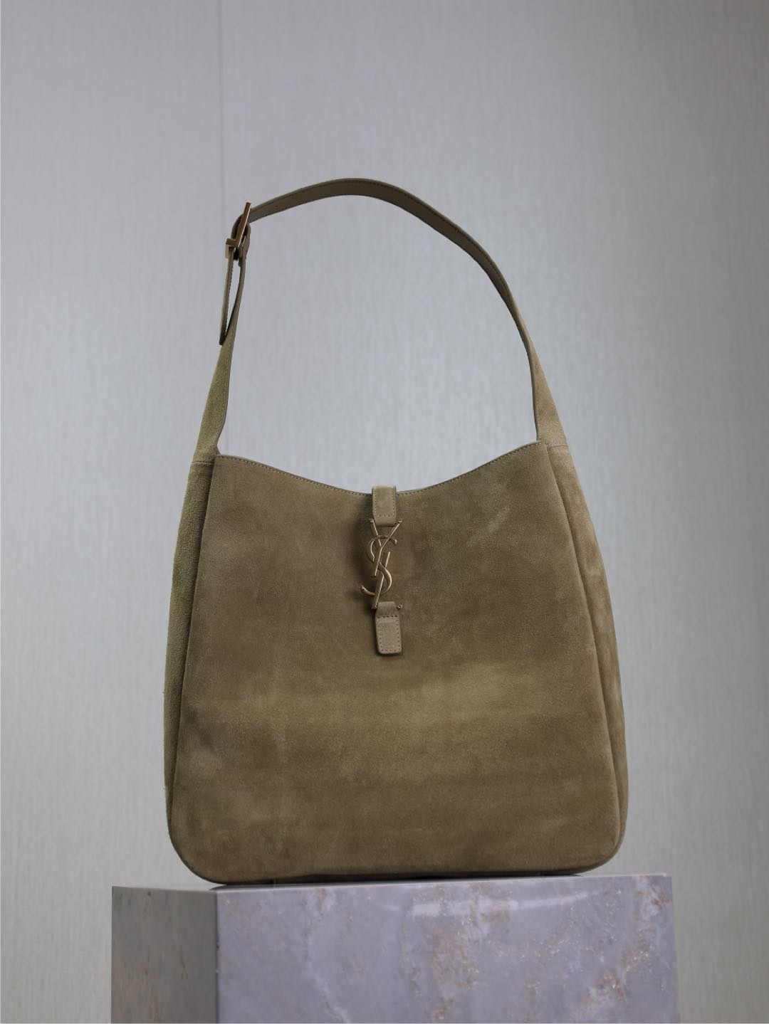 Saint Laurent Large Le 5 à 7 Suede Shoulder Bag | Brown