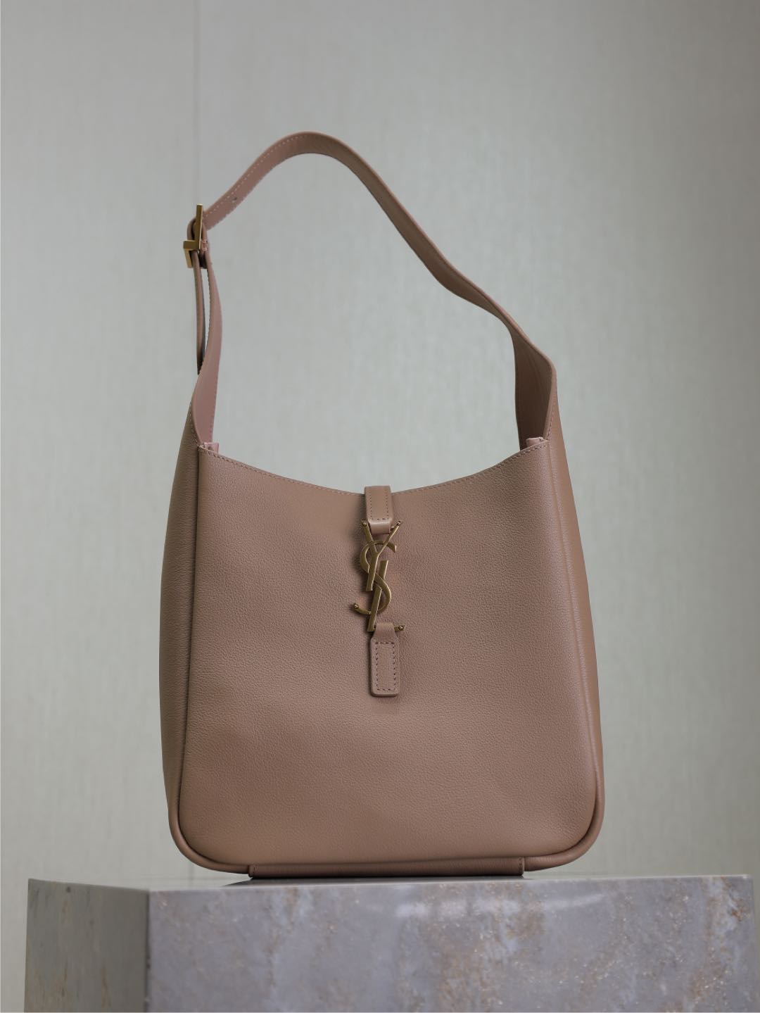 Saint Laurent Le 5 à 7 Small Leather Shoulder Bag – Grey