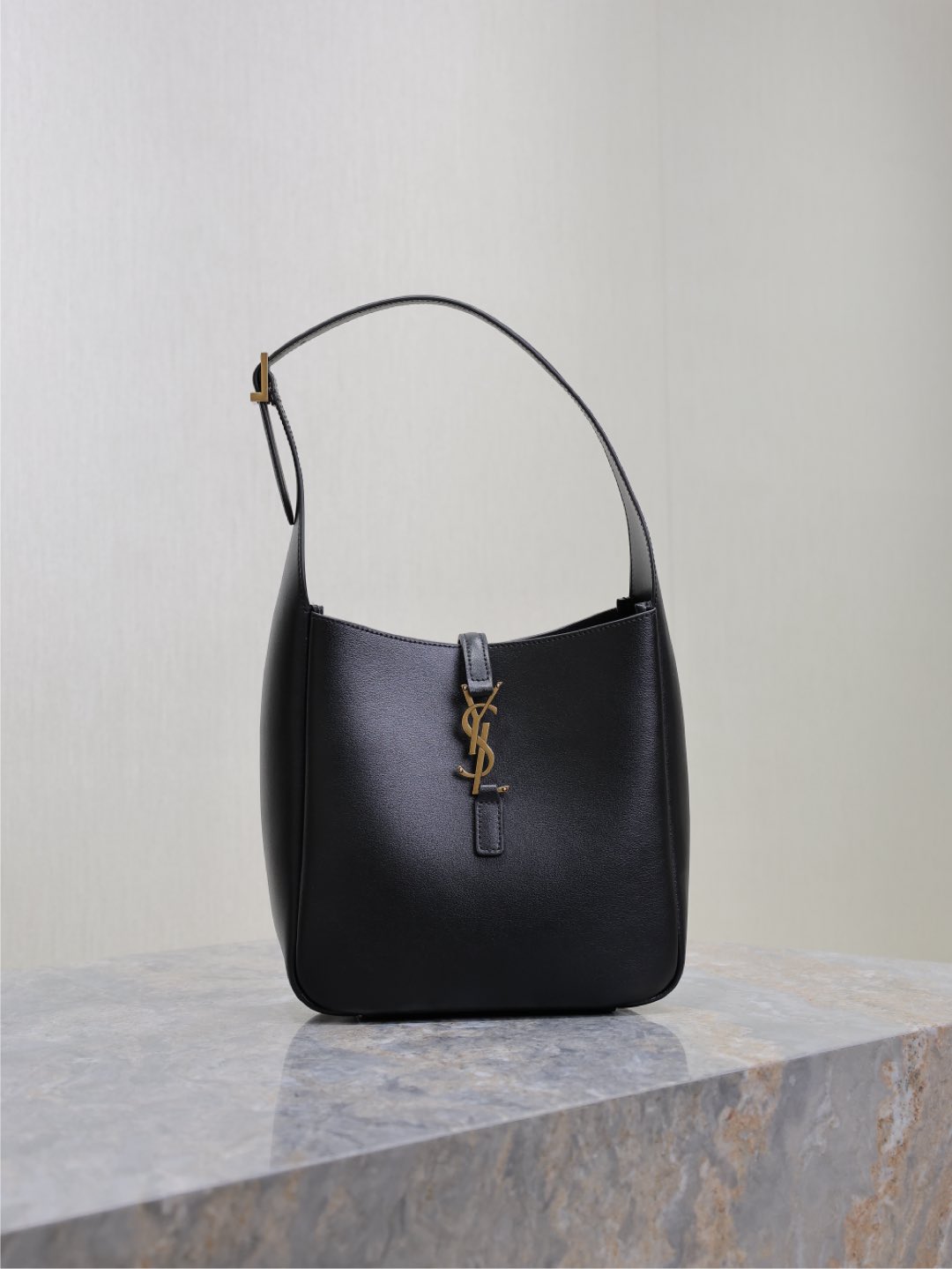 SAINT LAURENT Shoulder bag woman – Black | Saint Laurent