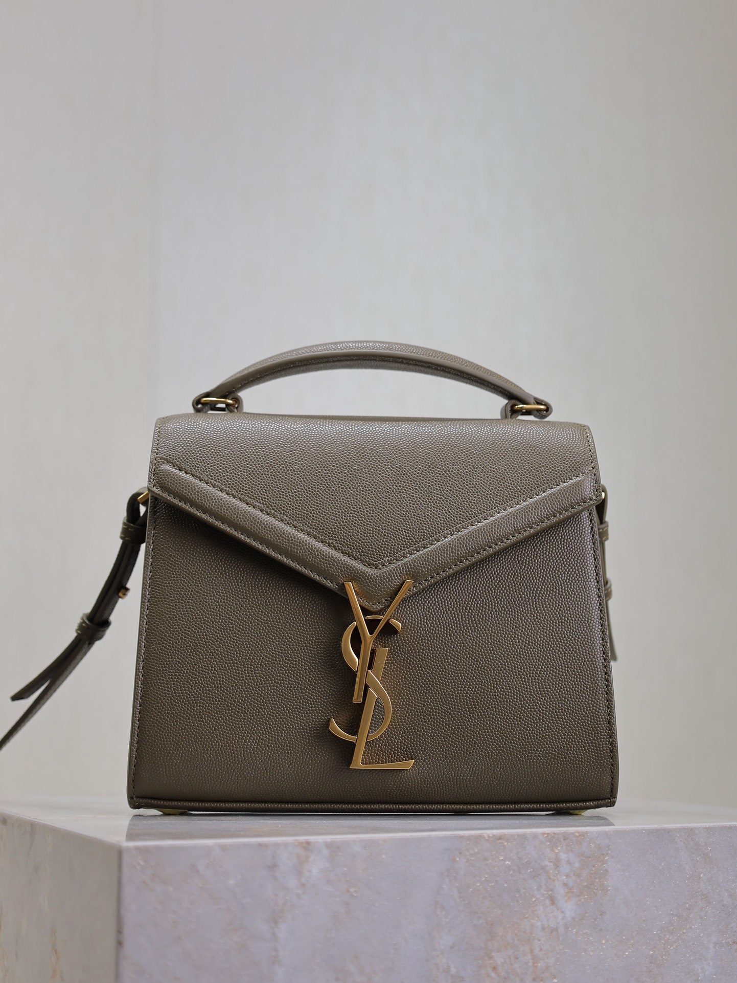 Saint Laurent Mini Cassandra Leather Top Handle Bag in Vert